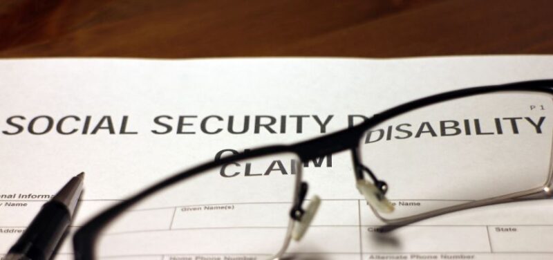 Prüfung der Kriterien und des Antragsverfahrens zur Feststellung des Anspruchs auf Invalidität bei Skoliose